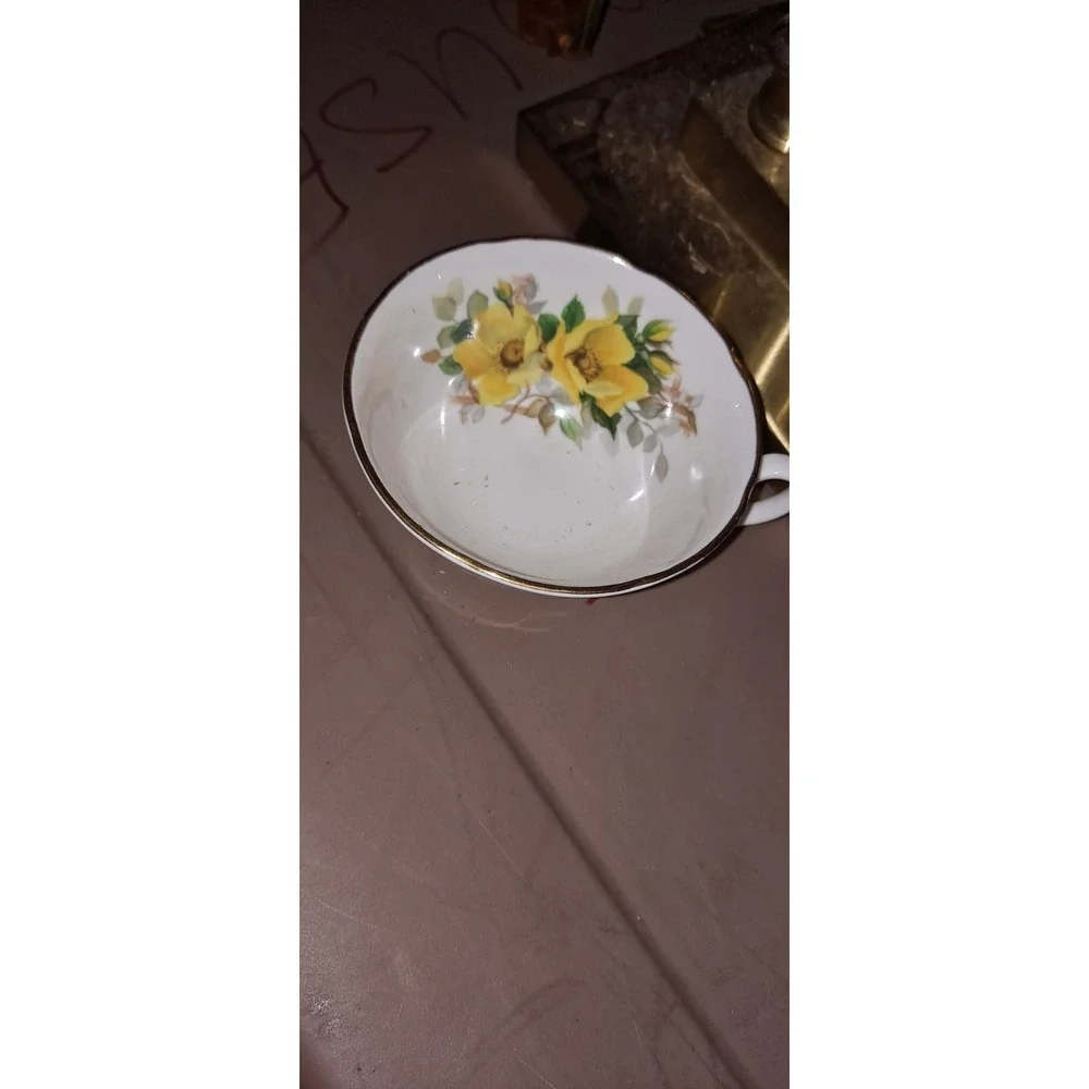 royal grafton bone china Cup With‎ Yellow Flowers